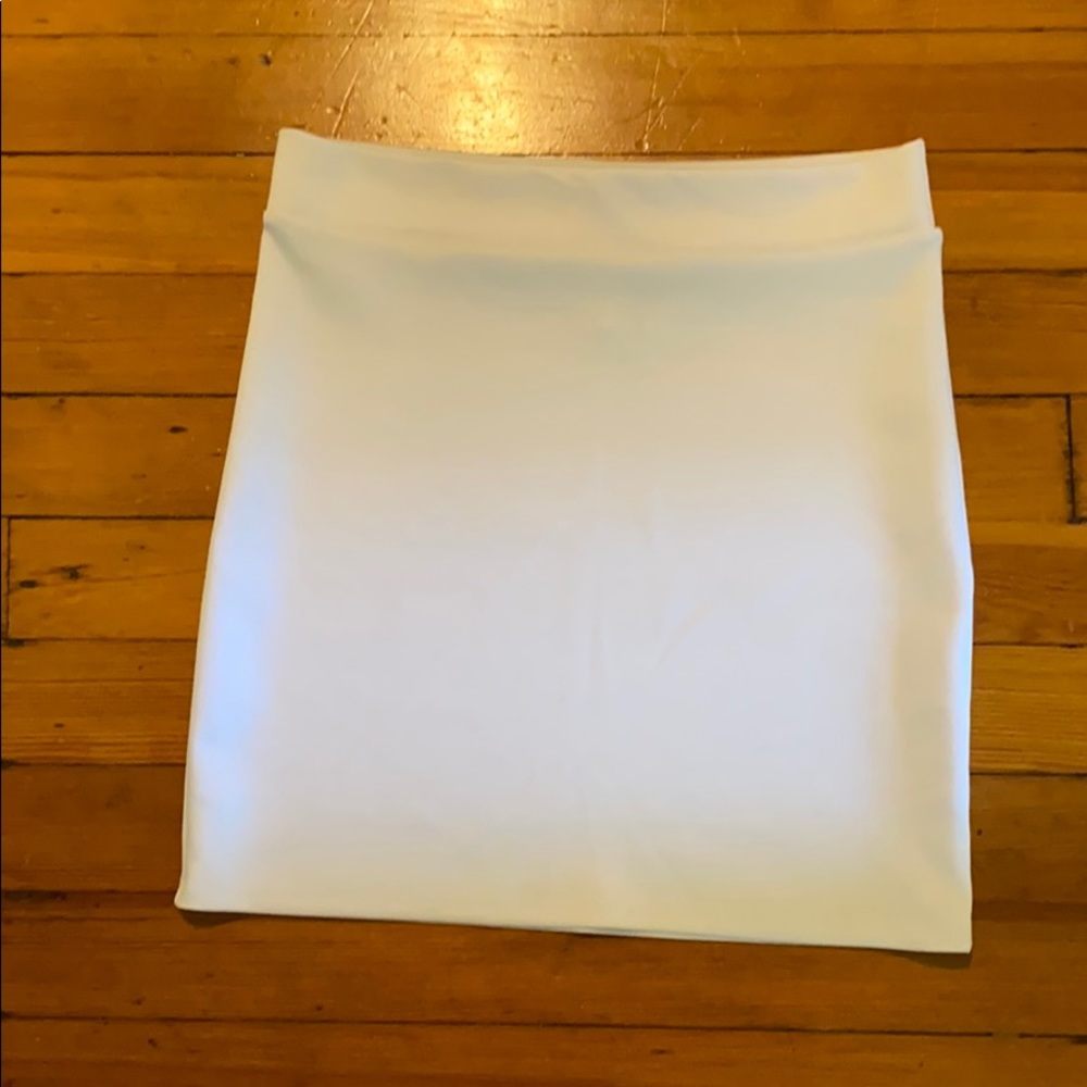 Tight white skirt